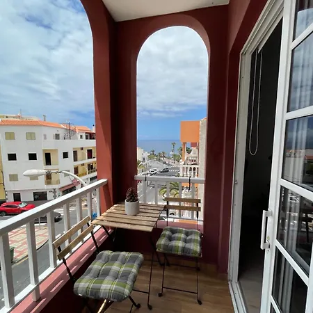 Seaside Paradise - 2 Bedroom With Ocean Views & Air Conditioning In Apartment Playa de San Juan (Tenerife)