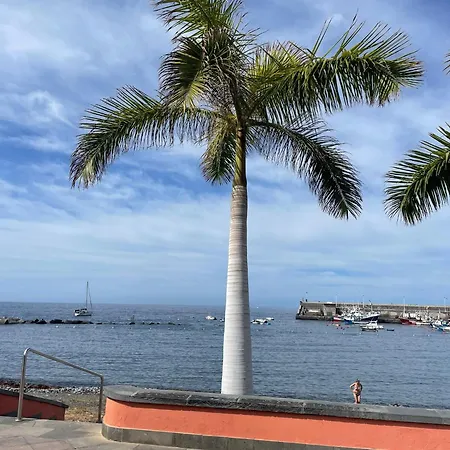 Seaside Paradise - 2 Bedroom With Ocean Views & Air Conditioning In Playa de San Juan (Tenerife)