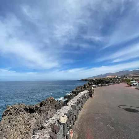 Seaside Paradise - 2 Bedroom With Ocean Views & Air Conditioning In * Playa de San Juan (Tenerife)