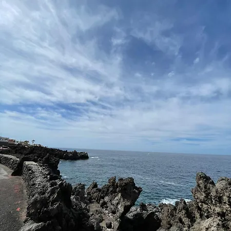 Apartmán Seaside Paradise - 2 Bedroom With Ocean Views & Air Conditioning In *
