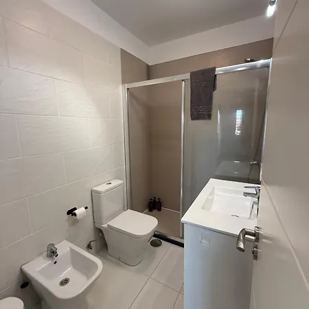 Apartmán Seaside Paradise - 2 Bedroom With Ocean Views & Air Conditioning In *